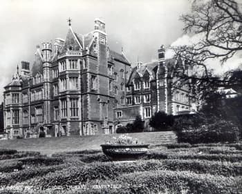 The fall and rise of the English country house | English