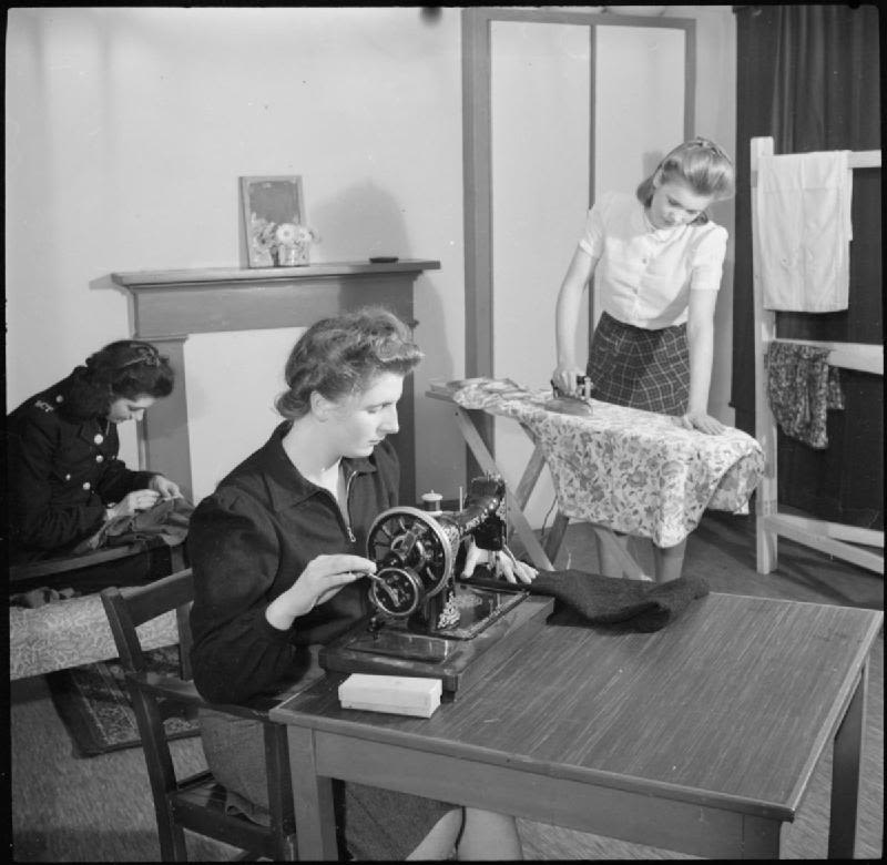 Wartime Wardrobes | English Heritage